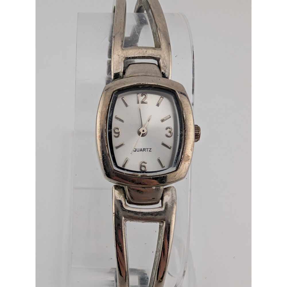 Women's Quartz Watch 19mm Silver Case 6" Band- New Battery